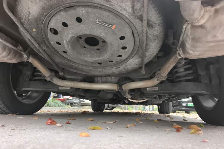 Used Chevrolet Captiva 2015 2.4L 4x4 Flagship Edition 7-Seater Chassis Rear