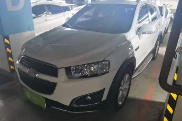 Used Chevrolet Captiva 2015 2.4L 4x4 Flagship Edition 7-Seater