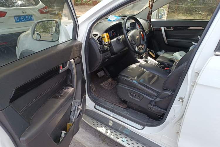 Used Chevrolet Captiva 2015 2.4L 4x4 Flagship Edition 7-Seater Driver Seat