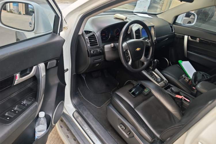 Used Chevrolet Captiva 2015 2.4L Two-Wheel Drive Urban Version 7 Seats Driver Seat