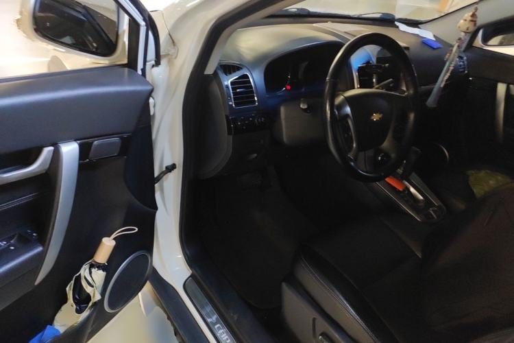 Used Chevrolet Captiva 2015 2.4L 4x4 Flagship Edition 7-Seater Driver Seat