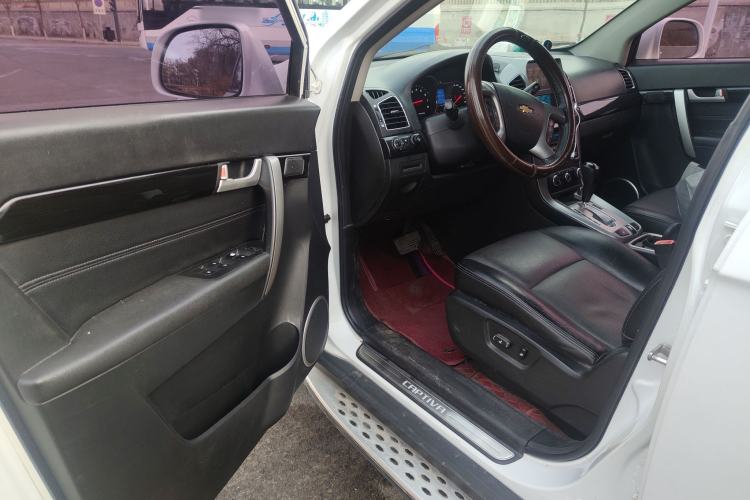 Used Chevrolet Captiva 2015 2.4L 4x4 Flagship Edition 7-Seater Driver Seat