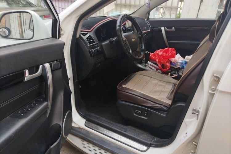 Used Chevrolet Captiva 2015 2.4L 4x4 Flagship Edition 7-Seater Driver Seat