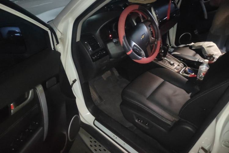 Used Chevrolet Captiva 2015 2.4L 4x4 Flagship Edition 7-Seater Driver Seat