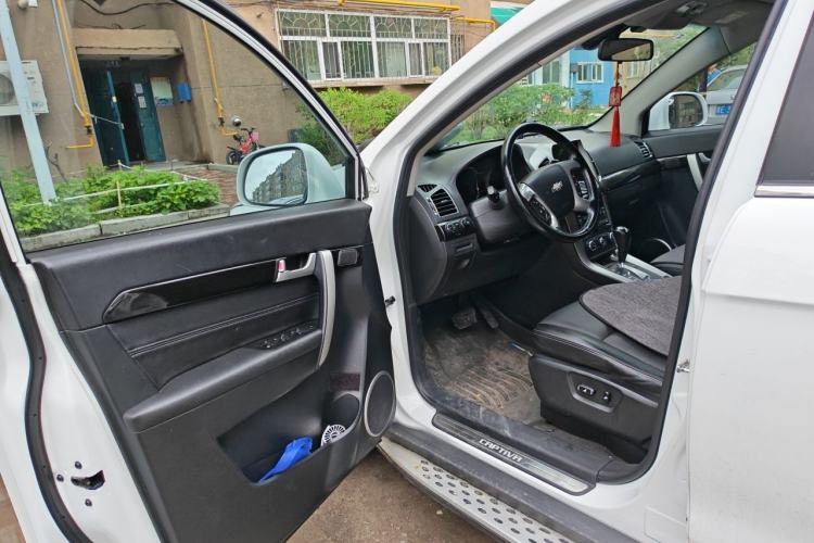 Used Chevrolet Captiva 2015 2.4L 4x4 Flagship Edition 7-Seater Driver Seat