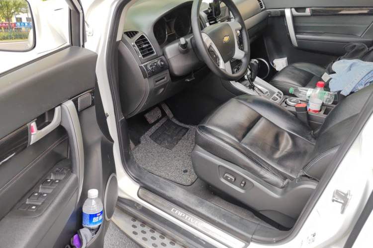 Used Chevrolet Captiva 2015 2.4L 4x4 Flagship Edition 7-Seater Driver Seat