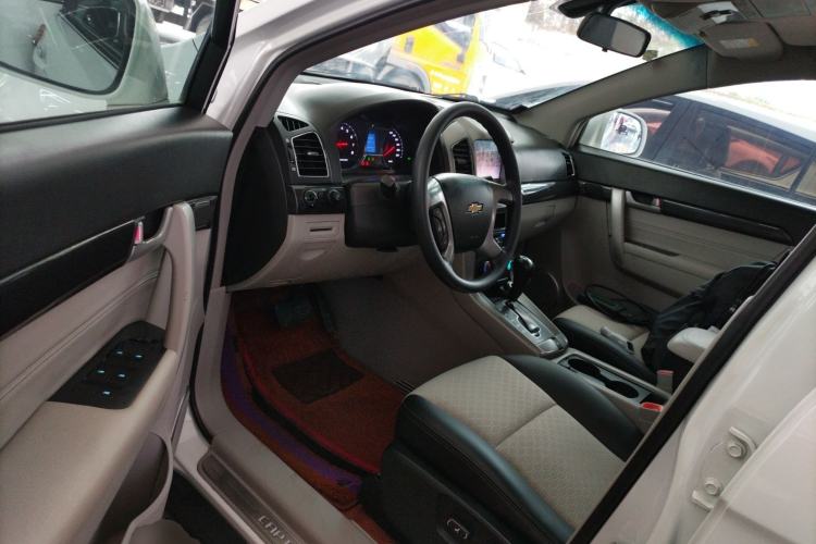 Used Chevrolet Captiva 2015 2.4L Two-Wheel Drive Urban Version 5 Seats Driver Seat