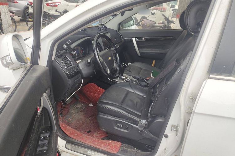 Used Chevrolet Captiva 2015 2.4L 4x4 Flagship Edition 7-Seater Driver Seat