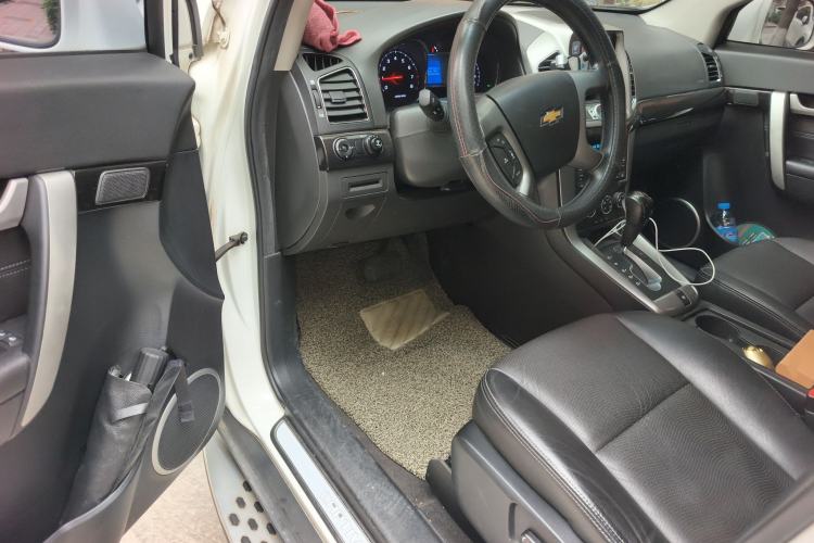 Used Chevrolet Captiva 2015 2.4L Two-Wheel Drive Urban Version 7 Seats Driver Seat