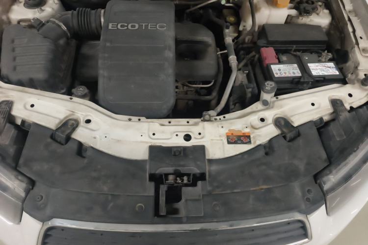 Used Chevrolet Captiva 2015 2.4L 4x4 Flagship Edition 7-Seater Engine Bay