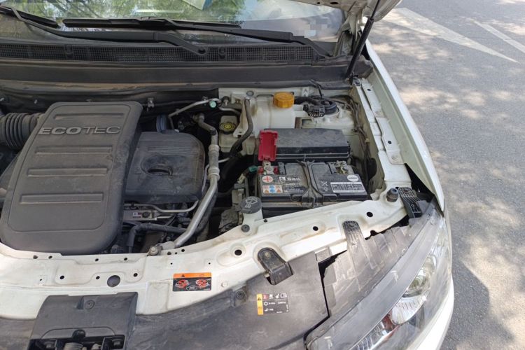 Used Chevrolet Captiva 2015 2.4L 4x4 Flagship Edition 7-Seater Engine Bay Left