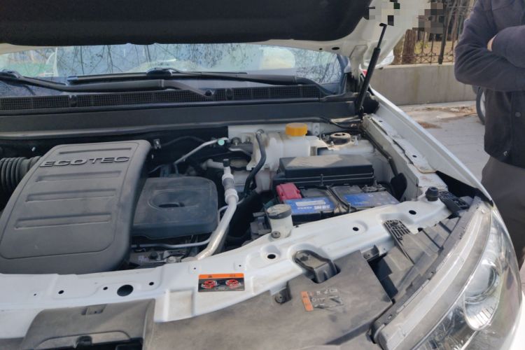Used Chevrolet Captiva 2015 2.4L 4x4 Flagship Edition 7-Seater Engine Bay Left