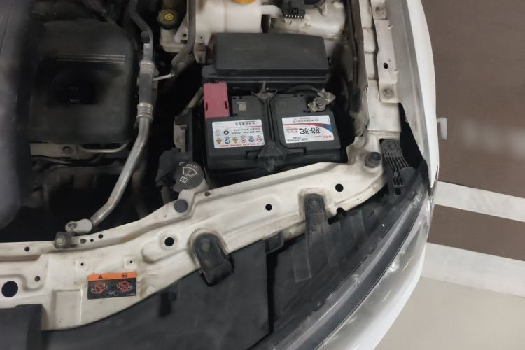 Used Chevrolet Captiva 2015 2.4L 4x4 Flagship Edition 7-Seater Engine Bay Left