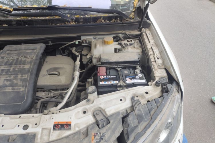Used Chevrolet Captiva 2015 2.4L 4x4 Flagship Edition 7-Seater Engine Bay Left