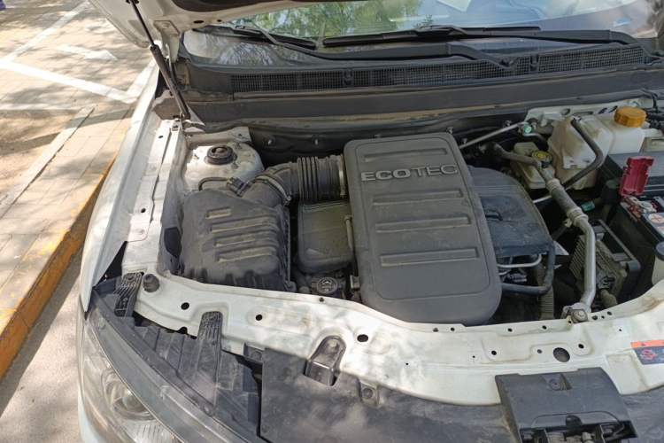 Used Chevrolet Captiva 2015 2.4L 4x4 Flagship Edition 7-Seater Engine Bay Right