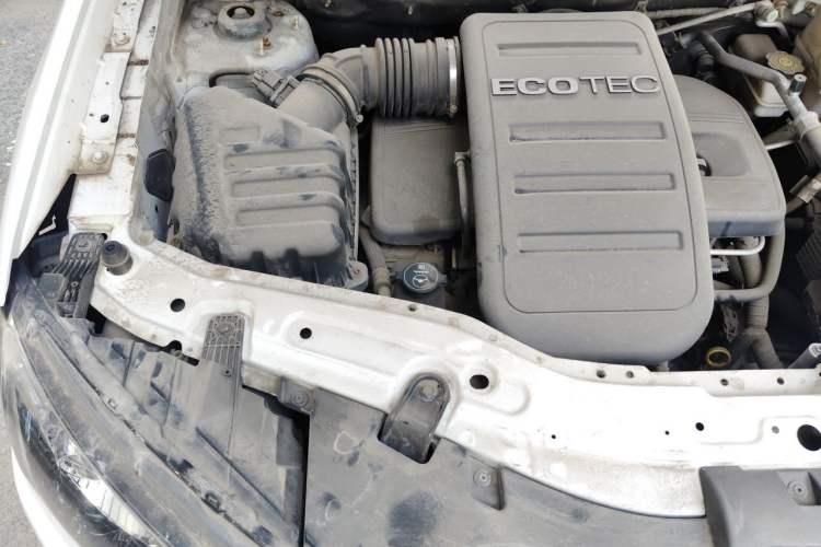 Used Chevrolet Captiva 2015 2.4L Two-Wheel Drive Urban Version 7 Seats Engine Bay Right
