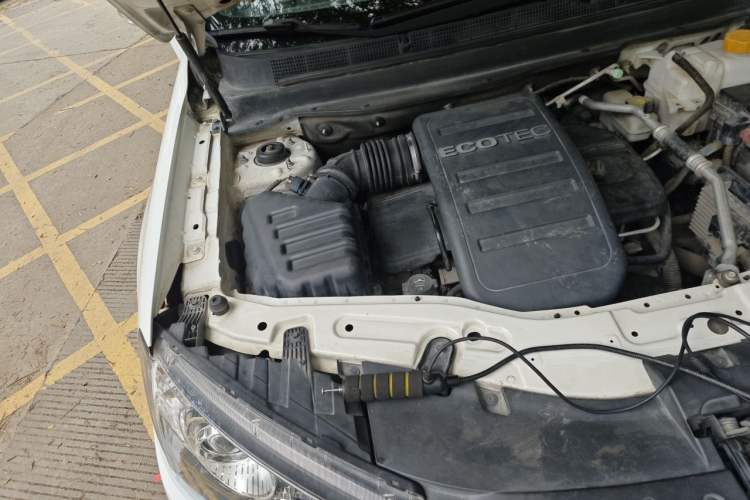 Used Chevrolet Captiva 2015 2.4L 4x4 Flagship Edition 7-Seater Engine Bay Right