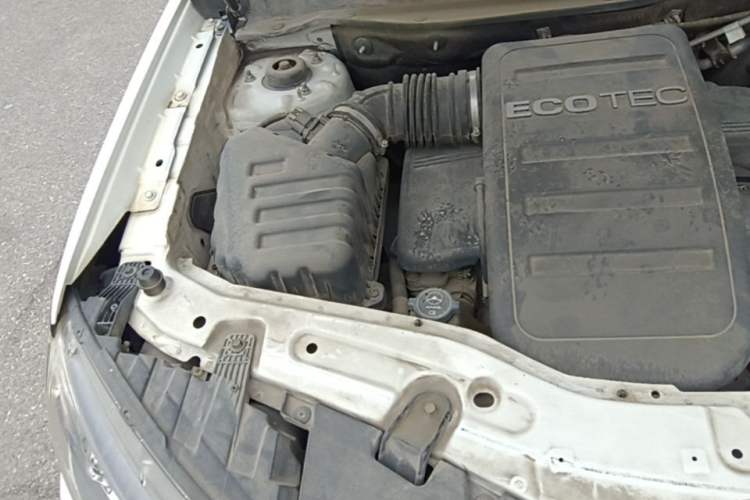 Used Chevrolet Captiva 2015 2.4L Two-Wheel Drive Urban Version 7 Seats Engine Bay Right