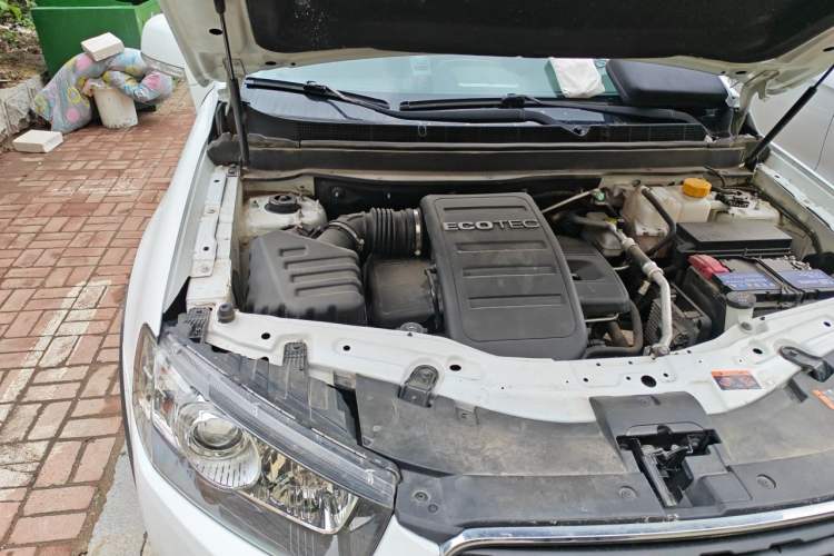 Used Chevrolet Captiva 2015 2.4L 4x4 Flagship Edition 7-Seater Engine Bay Right