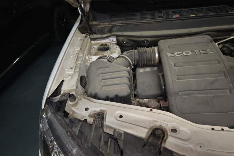 Used Chevrolet Captiva 2015 2.4L 4x4 Flagship Edition 7-Seater Engine Bay Right