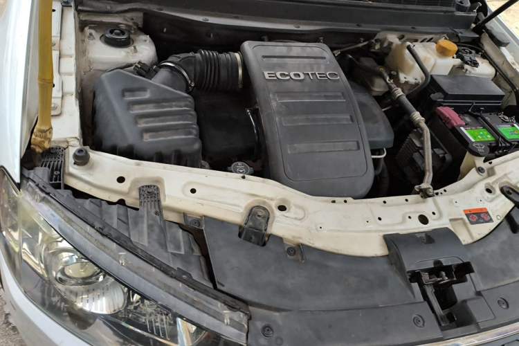 Used Chevrolet Captiva 2015 2.4L 4x4 Flagship Edition 7-Seater Engine Bay Right