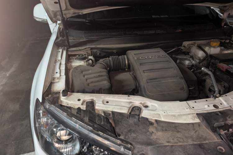 Used Chevrolet Captiva 2015 2.4L 4x4 Flagship Edition 7-Seater Engine Bay Right