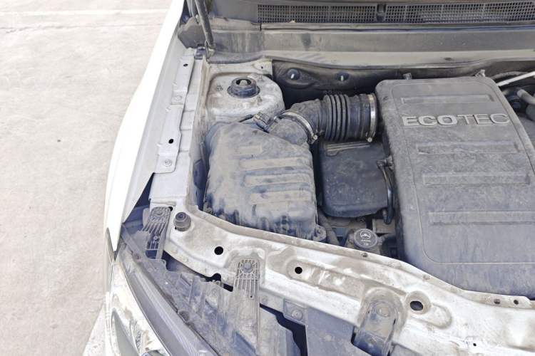 Used Chevrolet Captiva 2015 2.4L 4x4 Flagship Edition 7-Seater Engine Bay Right