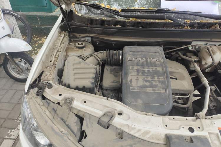 Used Chevrolet Captiva 2015 2.4L 4x4 Flagship Edition 7-Seater Engine Bay Right