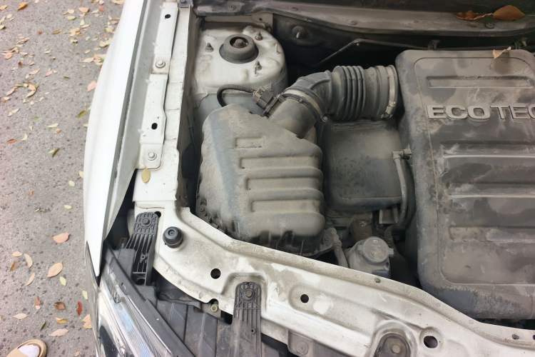 Used Chevrolet Captiva 2015 2.4L 4x4 Flagship Edition 7-Seater Engine Bay Right