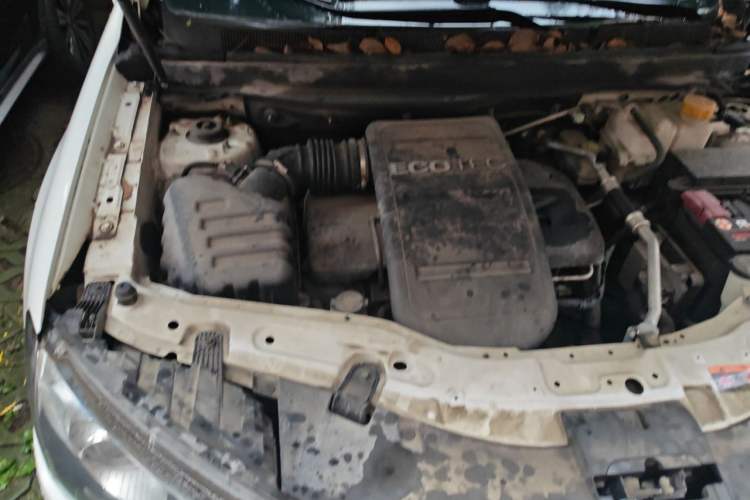 Used Chevrolet Captiva 2015 2.4L 4x4 Flagship Edition 7-Seater Engine Bay Right