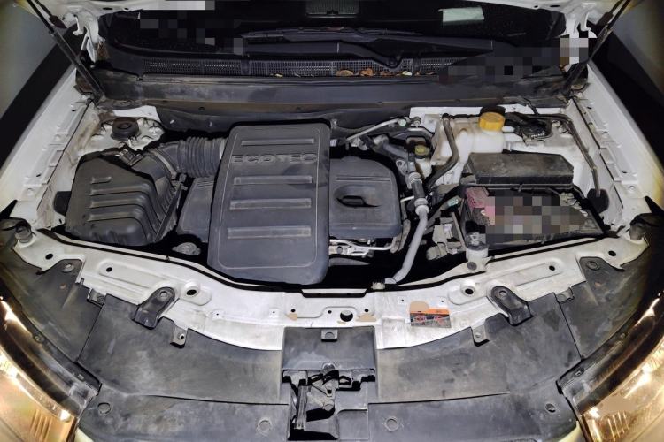 Used Chevrolet Captiva 2015 2.4L 4x4 Flagship Edition 7-Seater Engine Bay