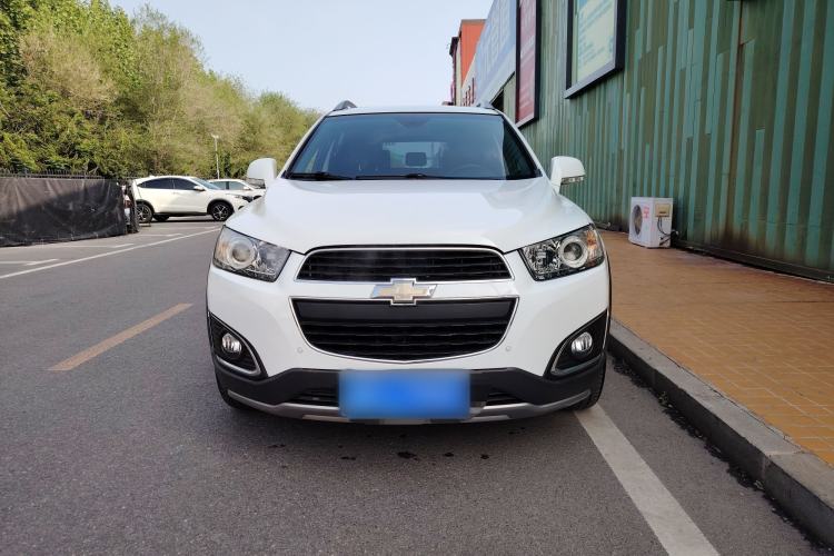 Used Chevrolet Captiva 2015 2.4L 4x4 Flagship Edition 7-Seater Exterior 1