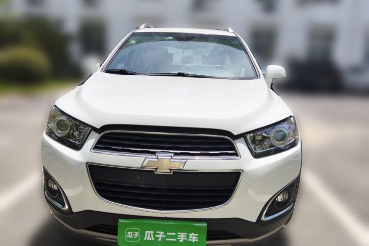 Used Chevrolet Captiva 2015 2.4L 4x4 Flagship Edition 7-Seater Exterior 1