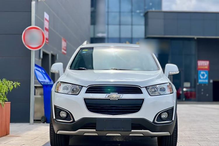 Used Chevrolet Captiva 2015 2.4L 4x4 Flagship Edition 7-Seater Exterior 1