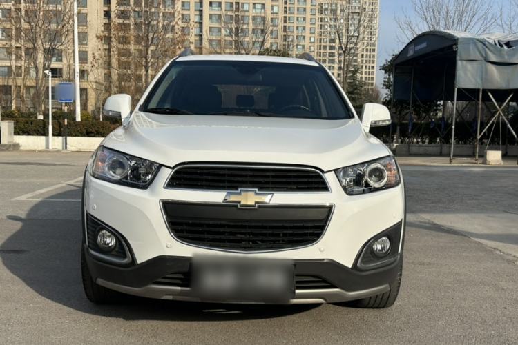 Used Chevrolet Captiva 2015 2.4L 4x4 Flagship Edition 7-Seater Exterior 1