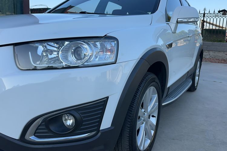Used Chevrolet Captiva 2015 2.4L 4x4 Flagship Edition 7-Seater Exterior 10