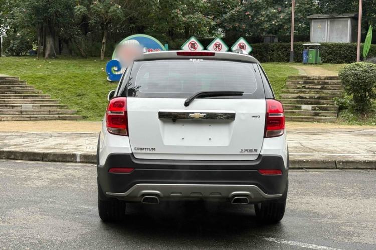 Used Chevrolet Captiva 2015 2.4L 4x4 Flagship Edition 7-Seater Exterior 10