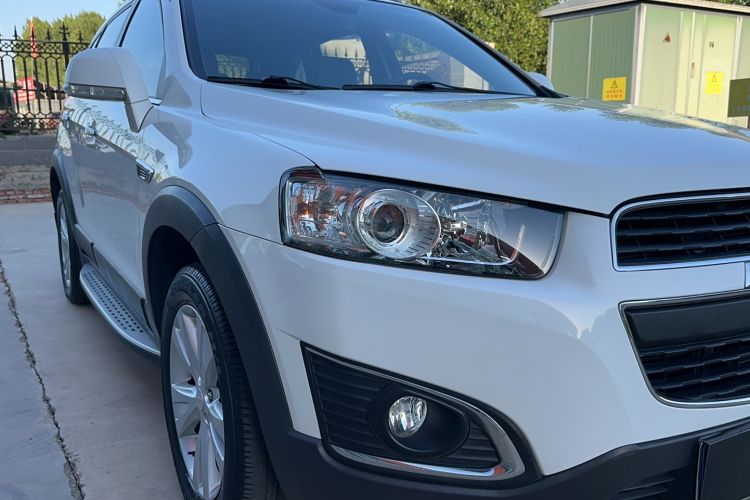 Used Chevrolet Captiva 2015 2.4L 4x4 Flagship Edition 7-Seater Exterior 11
