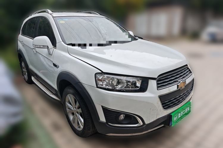 Used Chevrolet Captiva 2015 2.4L 4x4 Flagship Edition 7-Seater Exterior 2