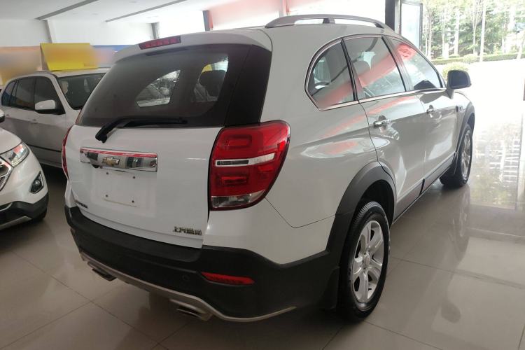 Used Chevrolet Captiva 2015 2.4L Two-Wheel Drive Urban Version 7 Seats Exterior 3