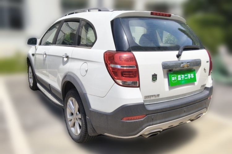 Used Chevrolet Captiva 2015 2.4L 4x4 Flagship Edition 7-Seater Exterior 3