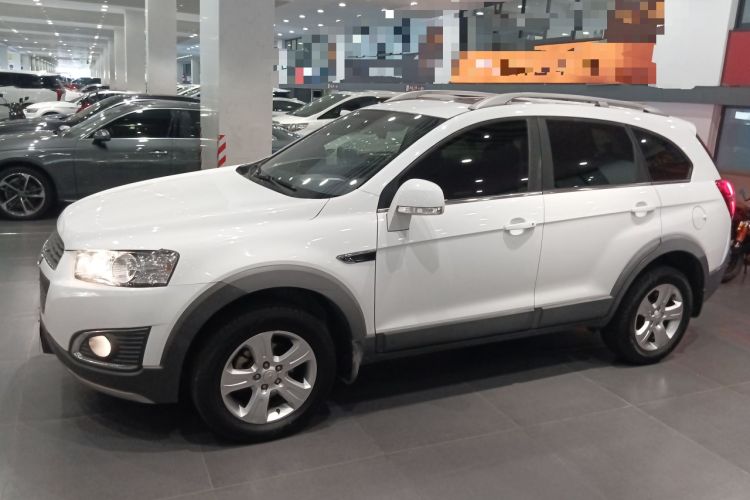 Used Chevrolet Captiva 2015 2.4L Two-Wheel Drive Urban Version 5 Seats Exterior 3