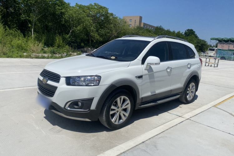 Used Chevrolet Captiva 2015 2.4L 4x4 Flagship Edition 7-Seater Exterior 3