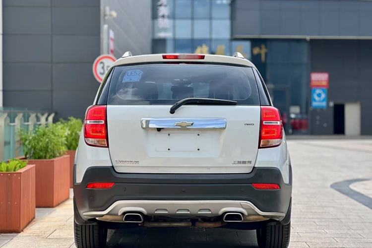 Used Chevrolet Captiva 2015 2.4L 4x4 Flagship Edition 7-Seater Exterior 3
