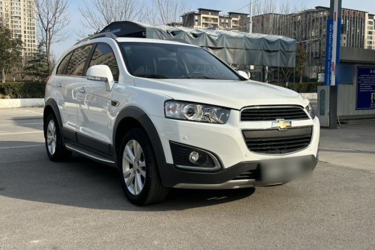 Used Chevrolet Captiva 2015 2.4L 4x4 Flagship Edition 7-Seater Exterior 3