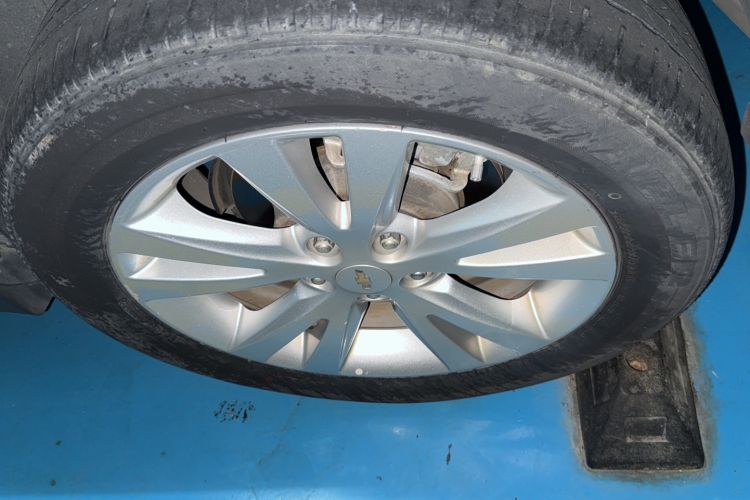 Used Chevrolet Captiva 2015 2.4L 4x4 Flagship Edition 7-Seater Exterior 3