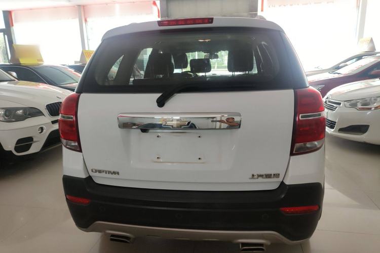 Used Chevrolet Captiva 2015 2.4L Two-Wheel Drive Urban Version 7 Seats Exterior 4