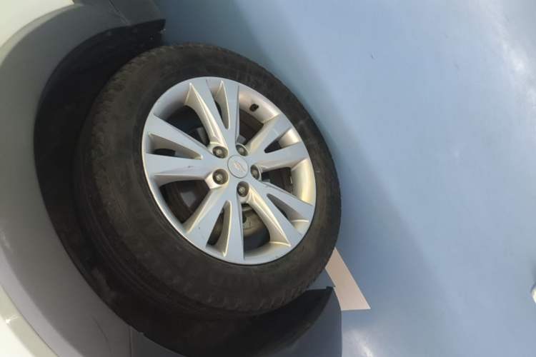 Used Chevrolet Captiva 2015 2.4L 4x4 Flagship Edition 7-Seater Exterior 4