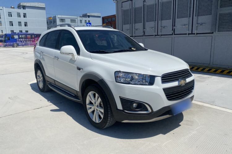Used Chevrolet Captiva 2015 2.4L 4x4 Flagship Edition 7-Seater Exterior 4