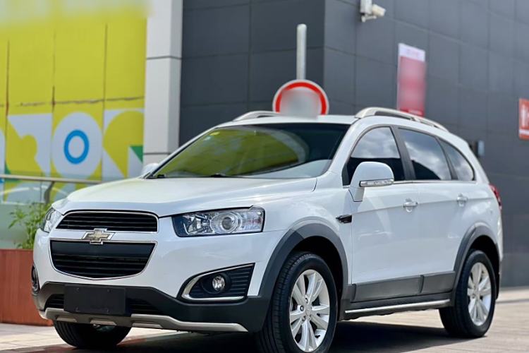 Used Chevrolet Captiva 2015 2.4L 4x4 Flagship Edition 7-Seater Exterior 5